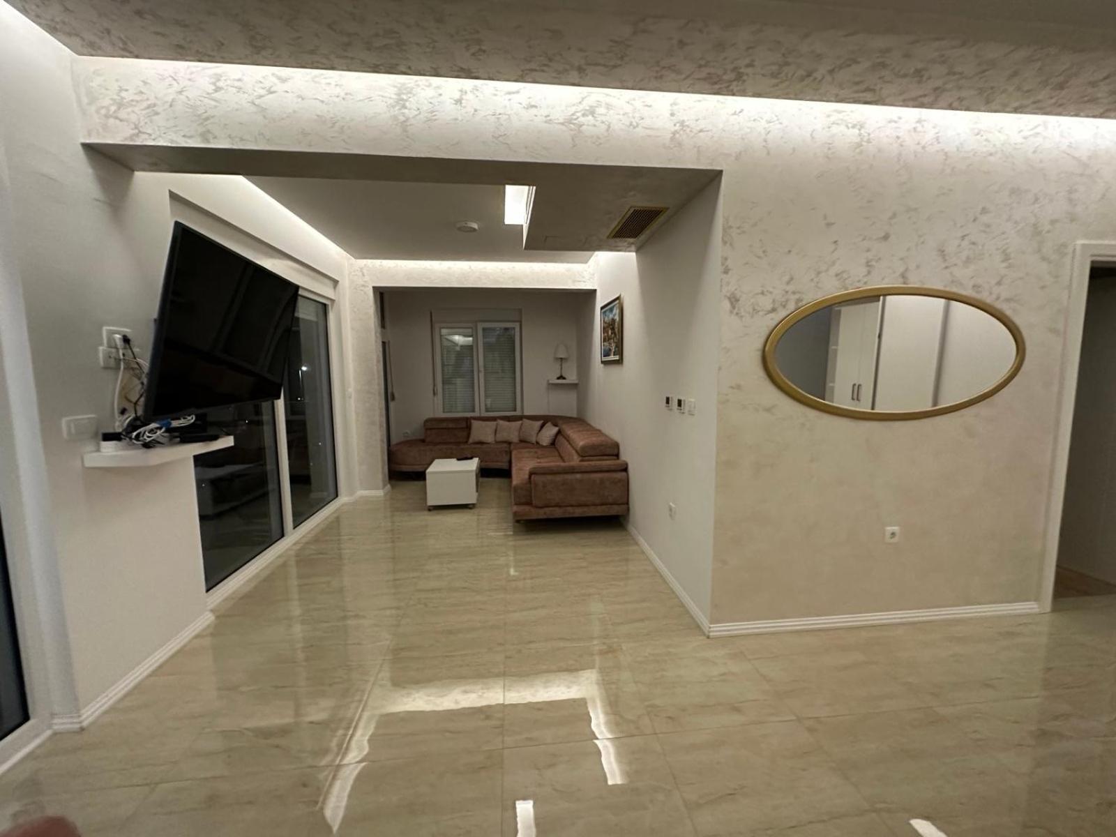 Deluxe 3-rooms *